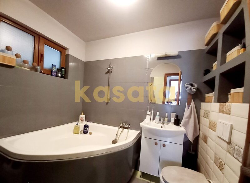 Baneasa  oportunitate  casa curte 4 camere