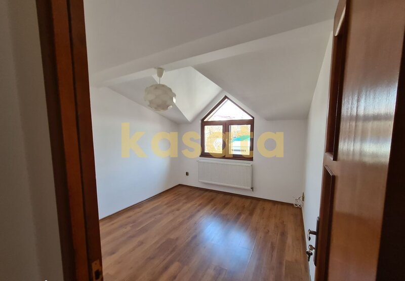 Baneasa  oportunitate  casa curte 4 camere